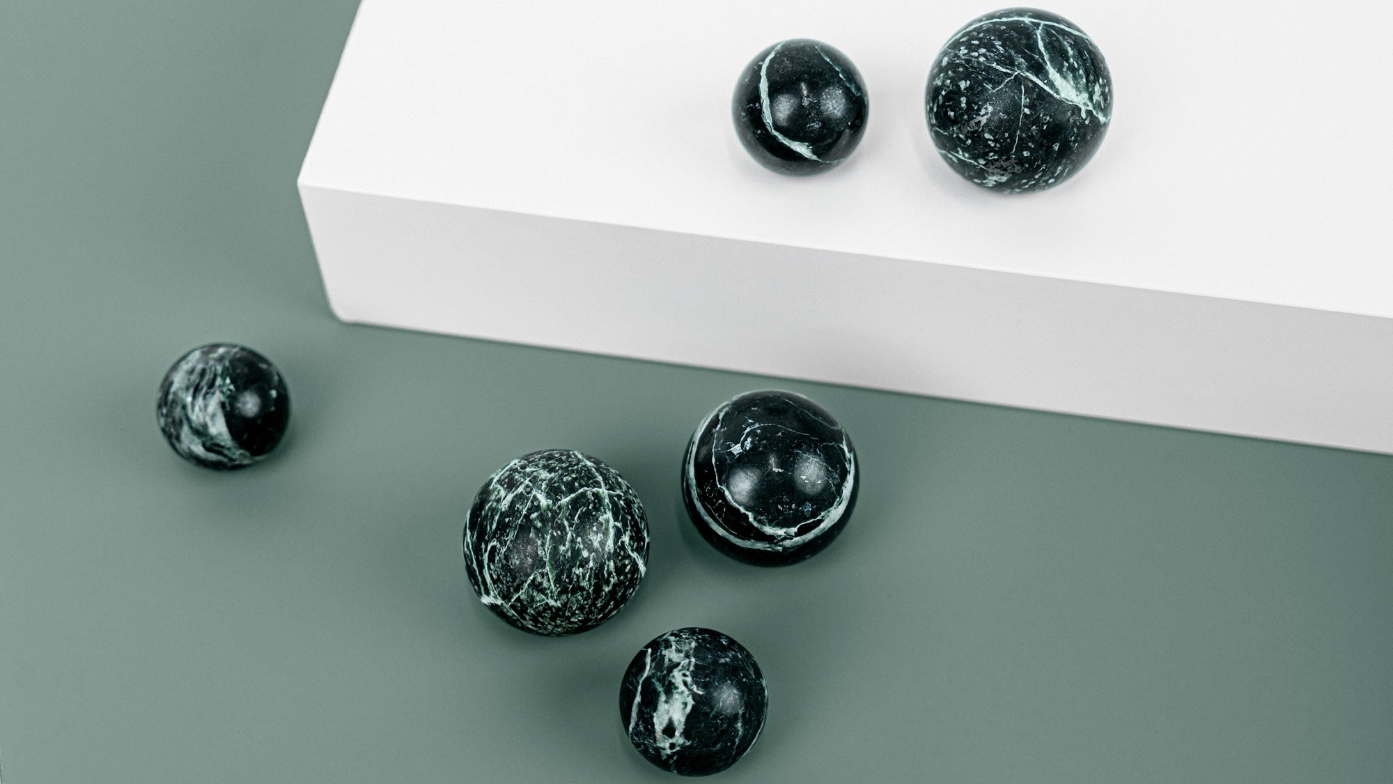 Knob DR101 | Marble | Green Flower 