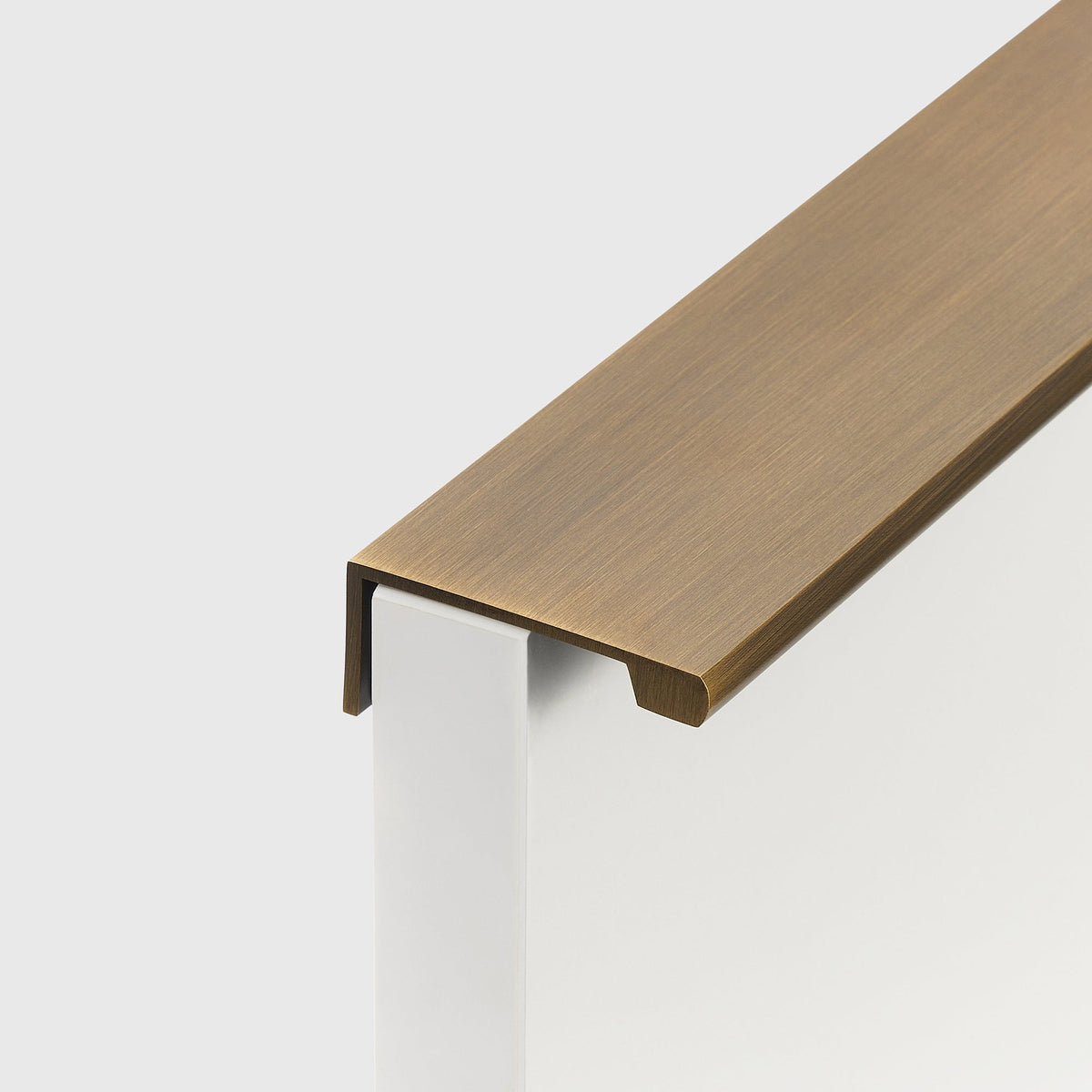Handtag CH100 | Profil | Antik Mässing – Decor Room