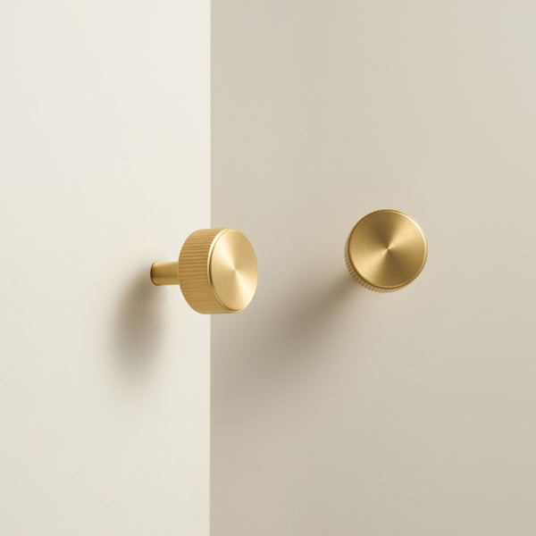 Knob CH052 | Knurled | Brass