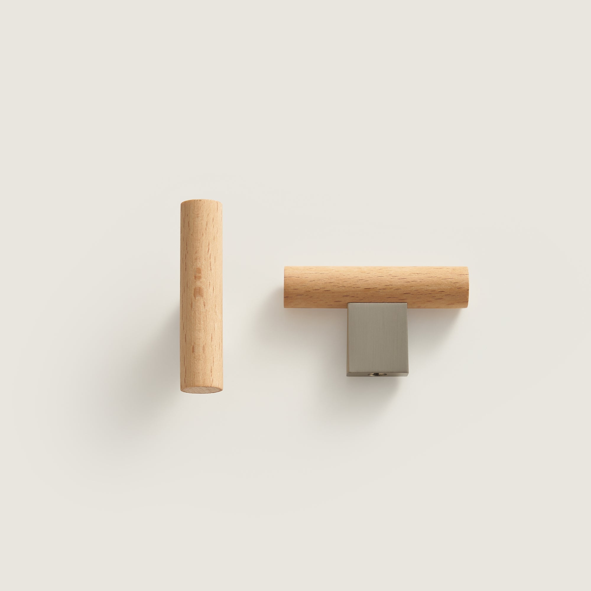 T-bar ch076 nickel/bokträ - detalj