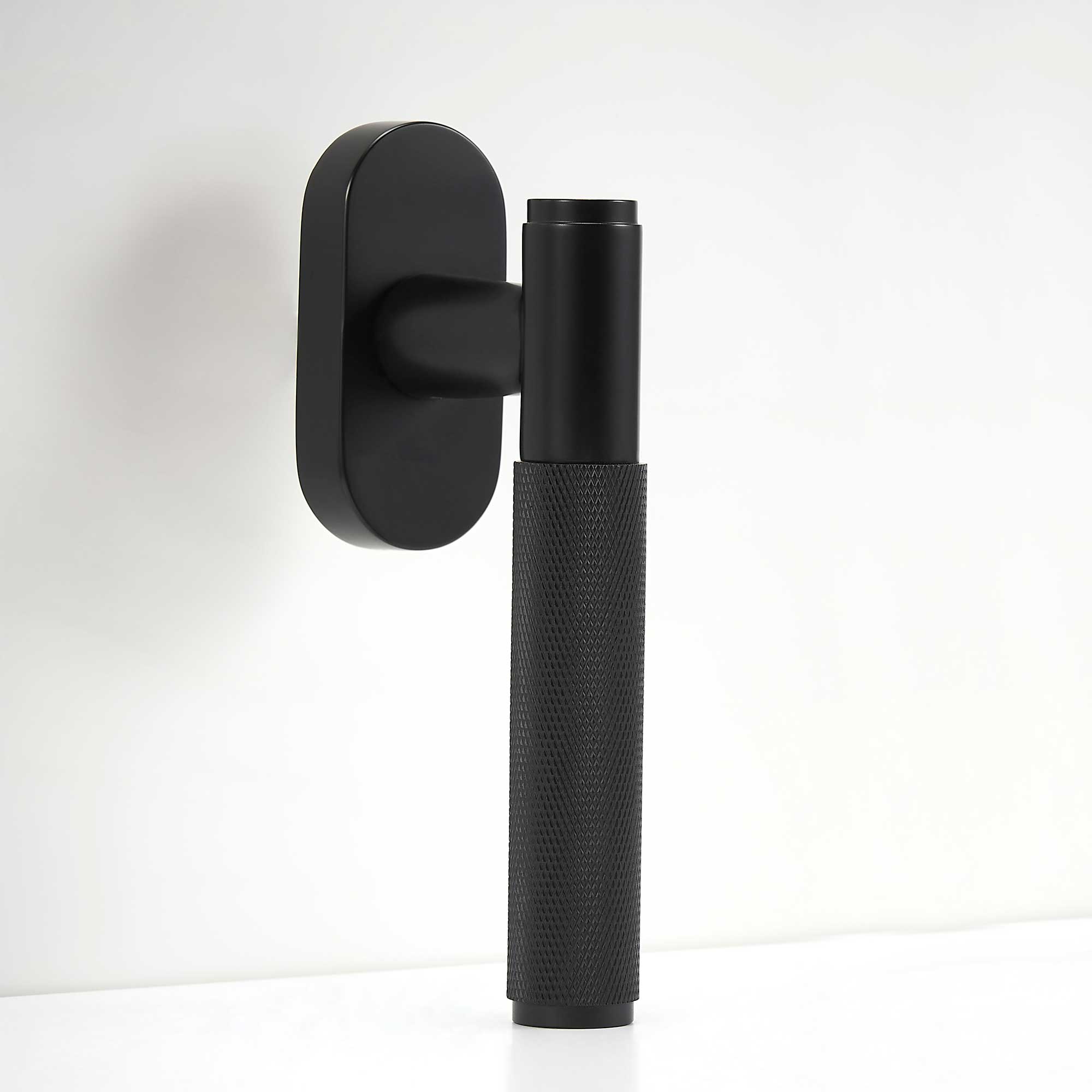 Maniglia per Finestra C01-191C | Zigrinata | Nero